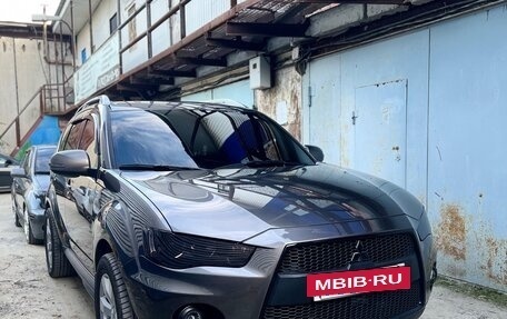 Mitsubishi Outlander III рестайлинг 3, 2010 год, 1 700 000 рублей, 7 фотография