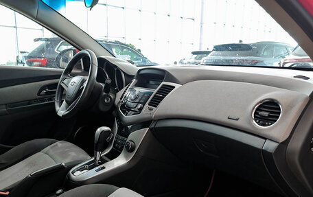 Chevrolet Cruze II, 2009 год, 499 000 рублей, 13 фотография
