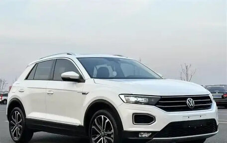 Volkswagen T-Roc I, 2021 год, 1 230 000 рублей, 3 фотография