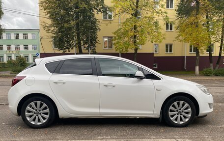 Opel Astra J, 2011 год, 650 000 рублей, 4 фотография