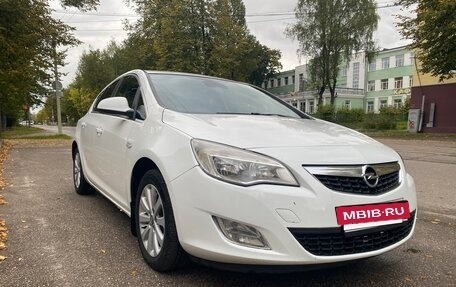 Opel Astra J, 2011 год, 650 000 рублей, 3 фотография