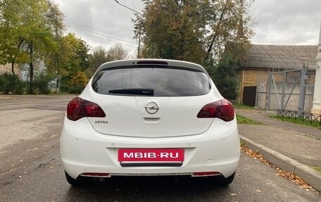 Opel Astra J, 2011 год, 650 000 рублей, 6 фотография