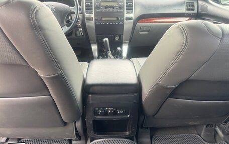 Toyota Land Cruiser Prado 120 рестайлинг, 2007 год, 2 350 000 рублей, 14 фотография