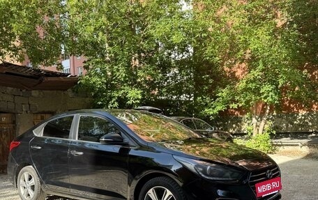 Hyundai Solaris II рестайлинг, 2018 год, 950 000 рублей, 11 фотография