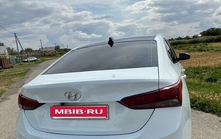 Hyundai Solaris II рестайлинг, 2018 год, 700 000 рублей, 5 фотография