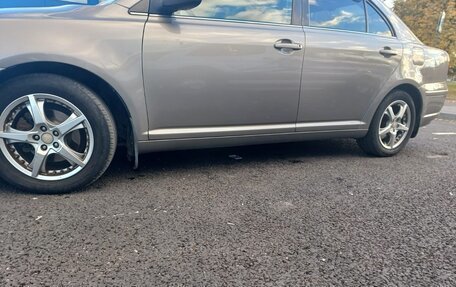 Toyota Avensis III рестайлинг, 2007 год, 660 000 рублей, 5 фотография