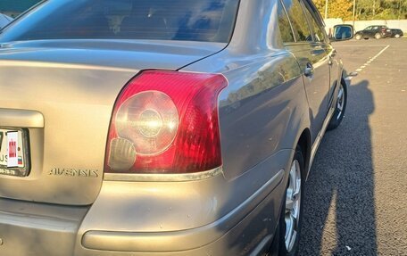 Toyota Avensis III рестайлинг, 2007 год, 660 000 рублей, 10 фотография