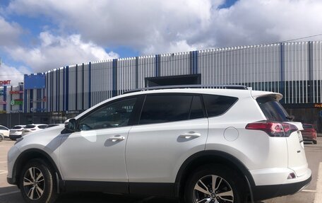 Toyota RAV4, 2018 год, 2 390 000 рублей, 3 фотография