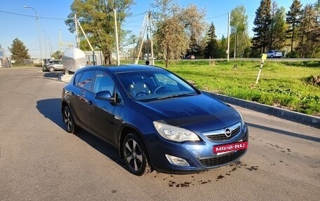 Opel Astra J, 2011 год, 529 000 рублей, 2 фотография