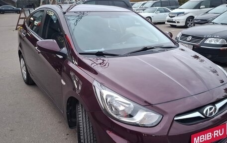 Hyundai Solaris II рестайлинг, 2012 год, 750 000 рублей, 4 фотография