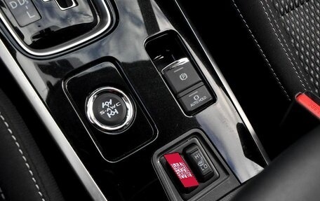 Mitsubishi Outlander III рестайлинг 3, 2021 год, 2 590 000 рублей, 15 фотография