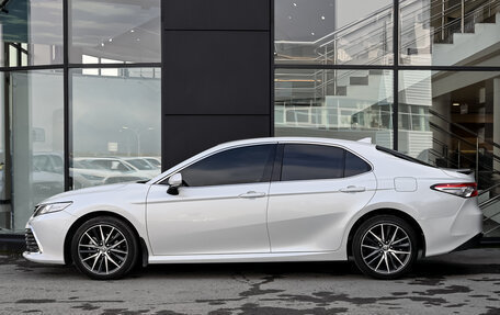 Toyota Camry, 2021 год, 3 590 000 рублей, 8 фотография