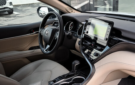 Toyota Camry, 2021 год, 3 590 000 рублей, 18 фотография
