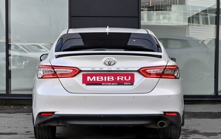 Toyota Camry, 2021 год, 3 590 000 рублей, 5 фотография