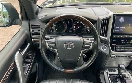 Toyota Land Cruiser 200, 2018 год, 7 299 000 рублей, 11 фотография