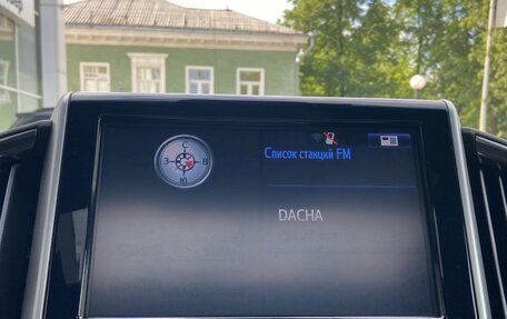 Toyota Land Cruiser 200, 2018 год, 7 299 000 рублей, 16 фотография