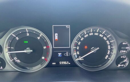 Toyota Land Cruiser 200, 2018 год, 7 299 000 рублей, 25 фотография