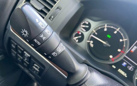 Toyota Land Cruiser 200, 2018 год, 7 299 000 рублей, 26 фотография