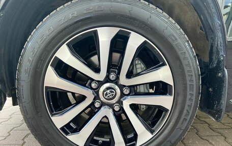 Toyota Land Cruiser 200, 2018 год, 7 299 000 рублей, 35 фотография