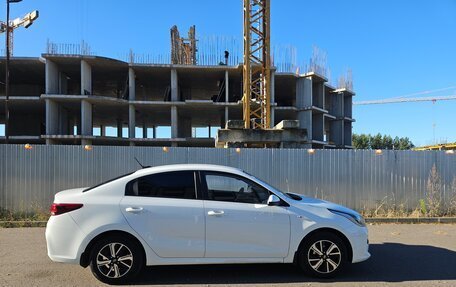 KIA Rio IV, 2017 год, 1 300 000 рублей, 2 фотография