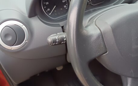 Renault Sandero I, 2012 год, 650 000 рублей, 2 фотография