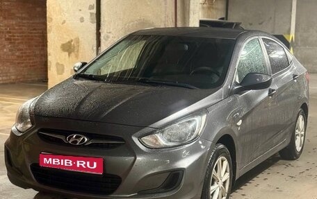 Hyundai Solaris II рестайлинг, 2013 год, 830 000 рублей, 1 фотография