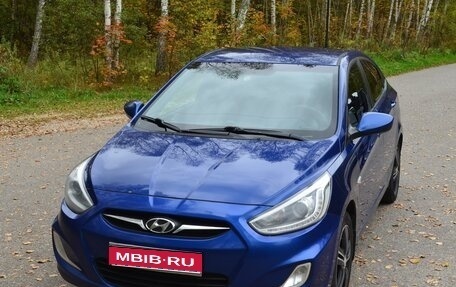 Hyundai Solaris II рестайлинг, 2013 год, 800 000 рублей, 1 фотография