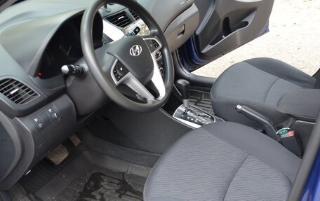 Hyundai Solaris II рестайлинг, 2013 год, 800 000 рублей, 7 фотография