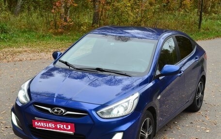 Hyundai Solaris II рестайлинг, 2013 год, 800 000 рублей, 14 фотография