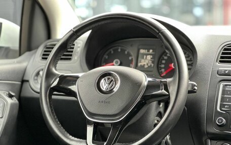 Volkswagen Polo VI (EU Market), 2015 год, 849 000 рублей, 24 фотография