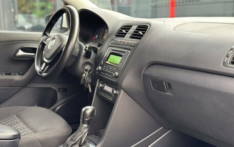 Volkswagen Polo VI (EU Market), 2015 год, 849 000 рублей, 29 фотография