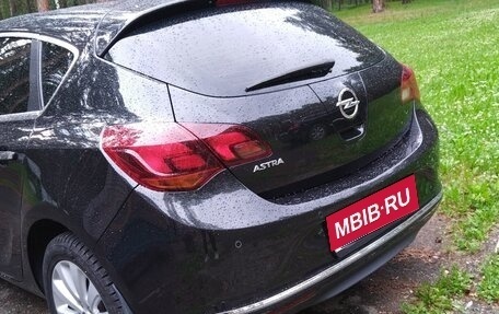 Opel Astra J, 2013 год, 730 000 рублей, 1 фотография