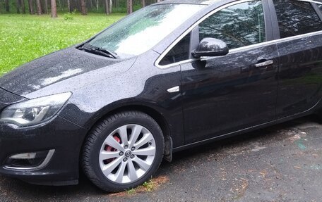 Opel Astra J, 2013 год, 730 000 рублей, 2 фотография