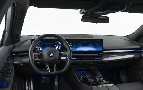 BMW 5 серия, 2023 год, 7 555 555 рублей, 4 фотография