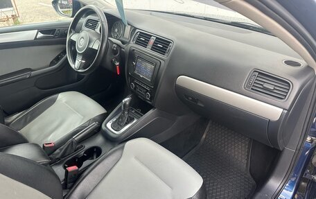 Volkswagen Jetta VI, 2012 год, 870 000 рублей, 18 фотография