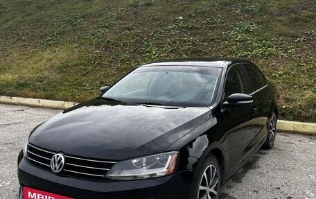 Volkswagen Jetta VI, 2017 год, 1 500 000 рублей, 2 фотография