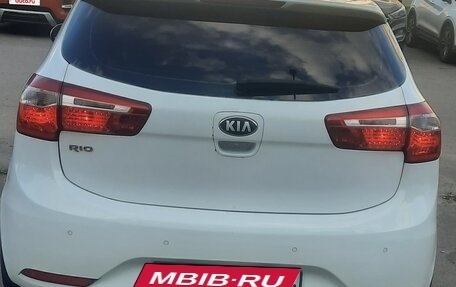 KIA Rio III рестайлинг, 2014 год, 720 000 рублей, 2 фотография