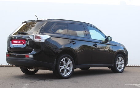 Mitsubishi Outlander III рестайлинг 3, 2013 год, 1 320 000 рублей, 5 фотография