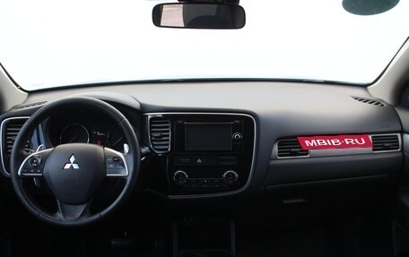 Mitsubishi Outlander III рестайлинг 3, 2013 год, 1 320 000 рублей, 15 фотография