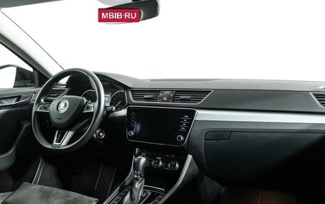 Skoda Superb III рестайлинг, 2017 год, 1 995 000 рублей, 9 фотография