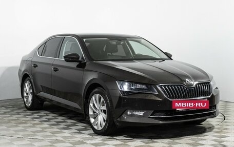 Skoda Superb III рестайлинг, 2017 год, 1 995 000 рублей, 3 фотография