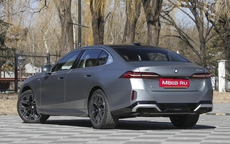 BMW 5 серия, 2025 год, 8 050 000 рублей, 4 фотография