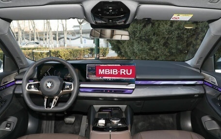 BMW 5 серия, 2025 год, 8 050 000 рублей, 9 фотография