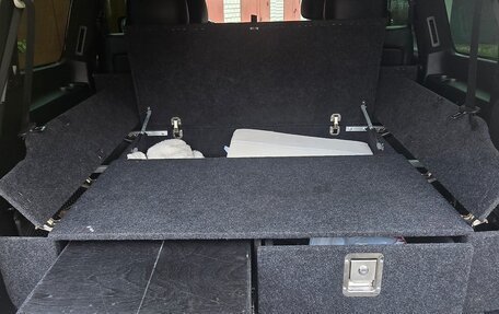 Toyota Land Cruiser 200, 2010 год, 3 800 000 рублей, 7 фотография