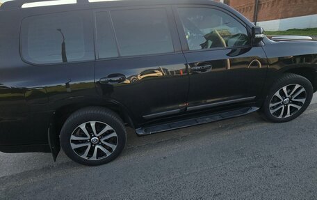 Toyota Land Cruiser 200, 2010 год, 3 800 000 рублей, 9 фотография