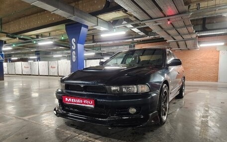 Mitsubishi Galant VIII, 2000 год, 375 000 рублей, 1 фотография