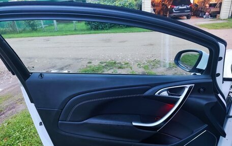 Opel Astra J, 2013 год, 650 000 рублей, 10 фотография