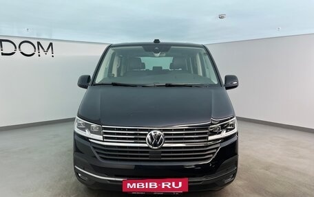 Volkswagen Multivan T6 рестайлинг, 2021 год, 6 950 000 рублей, 3 фотография