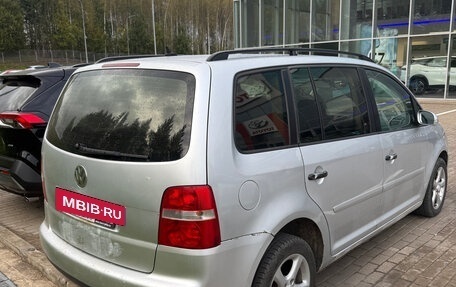 Volkswagen Touran III, 2006 год, 370 000 рублей, 4 фотография