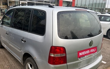 Volkswagen Touran III, 2006 год, 370 000 рублей, 6 фотография